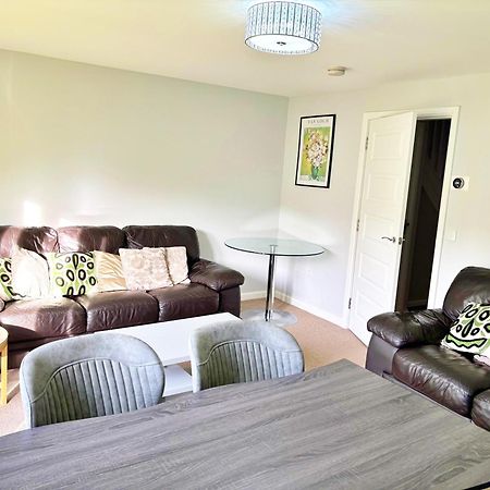 에든버러 3 Bed House With Parking Near Airport 빌라 외부 사진
